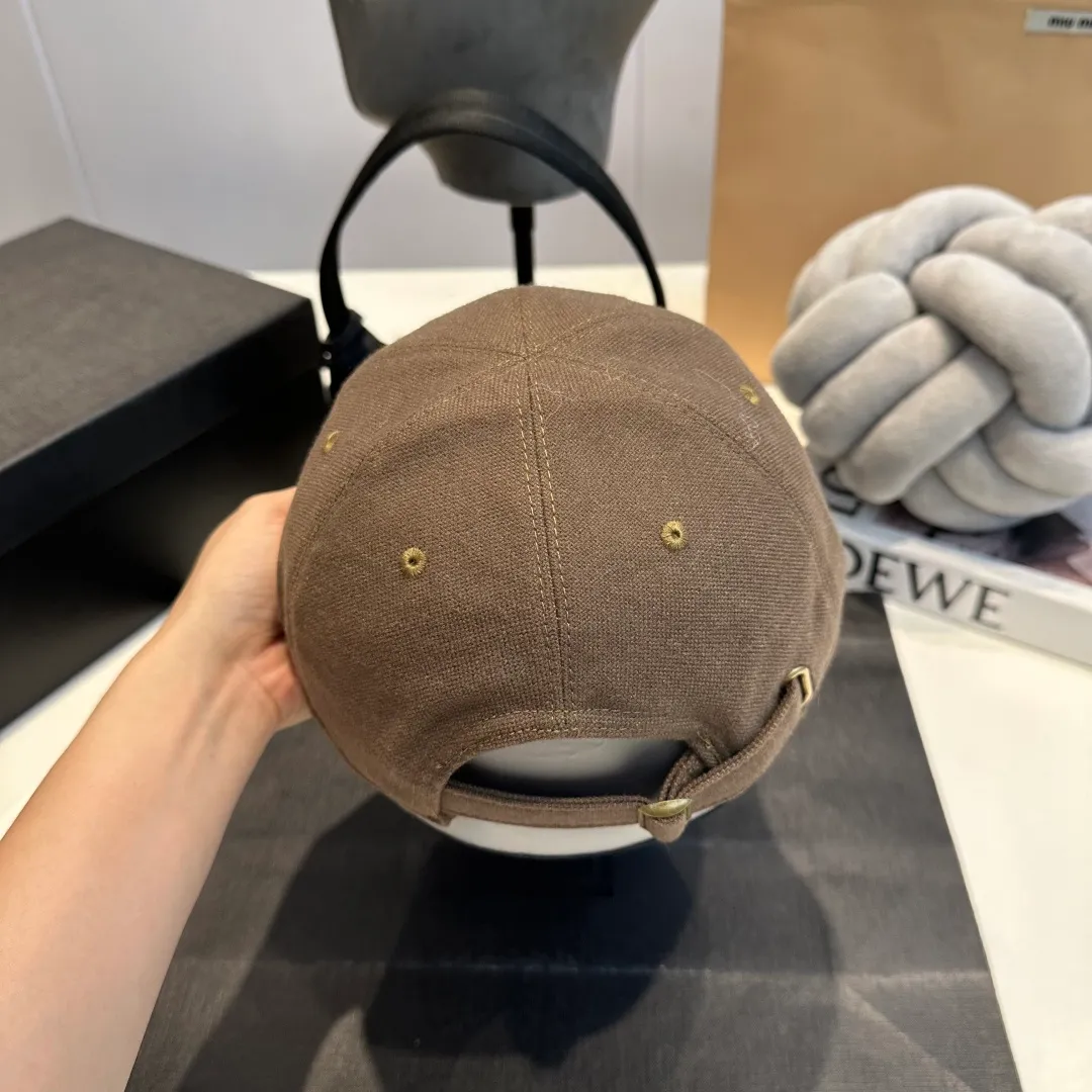 P70 Croxin's new brushed autumn baseball cap, the shape of the hat is super correct, the same style for men and women